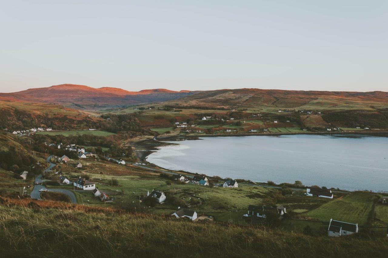 The Ferry Inn Portree Buitenkant foto